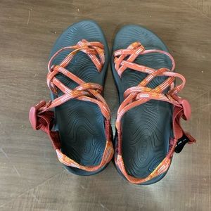 BRAND NEW , never worn!!! Size 6